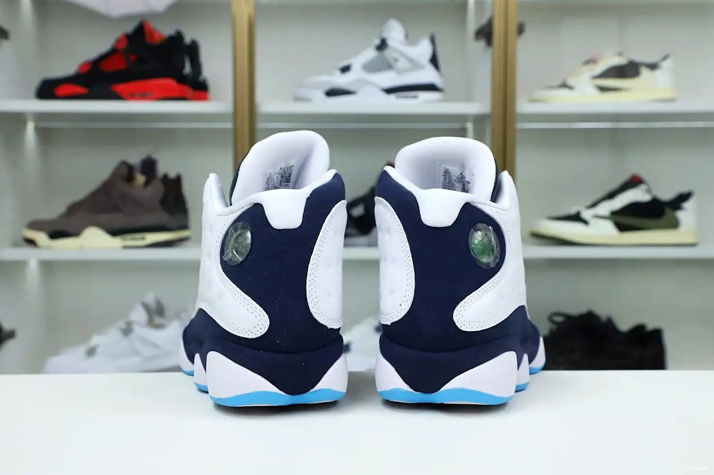 13 Kimikick OBSIDIAN AIR RETRO BLUE JORDAN WHITE 414571-144 POWDER 0620